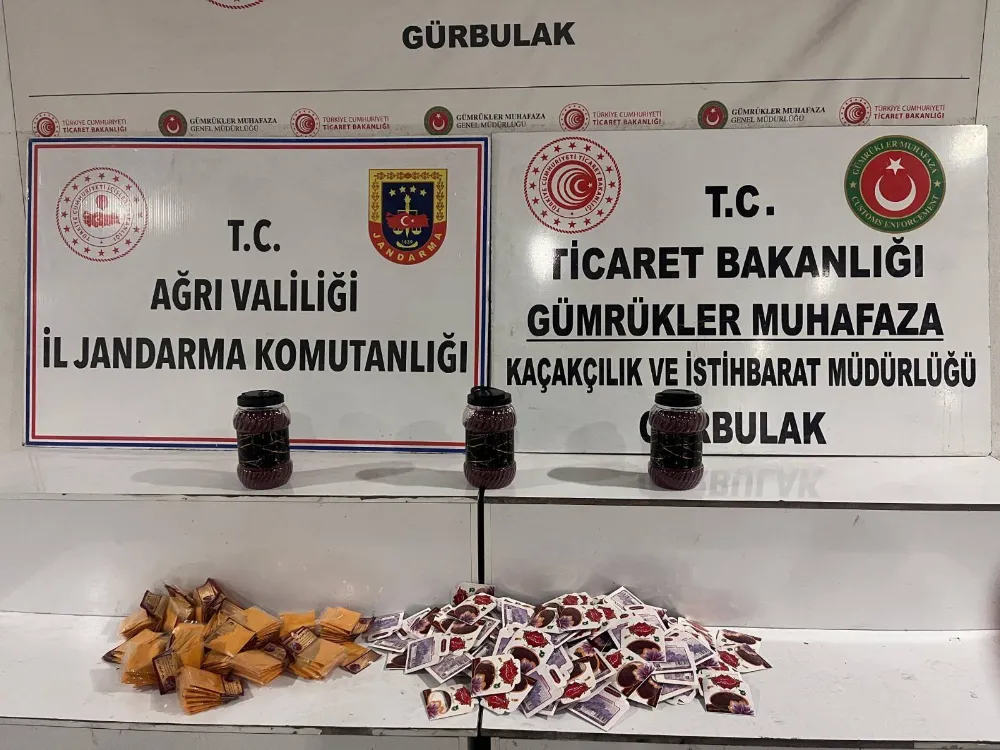 DOĞUBAYAZIT’DA BİR TIRIN DORSESİNDE 6 KİLO 800 GRAM KAÇAK SAFRAN ELE GEÇİRİLDİ