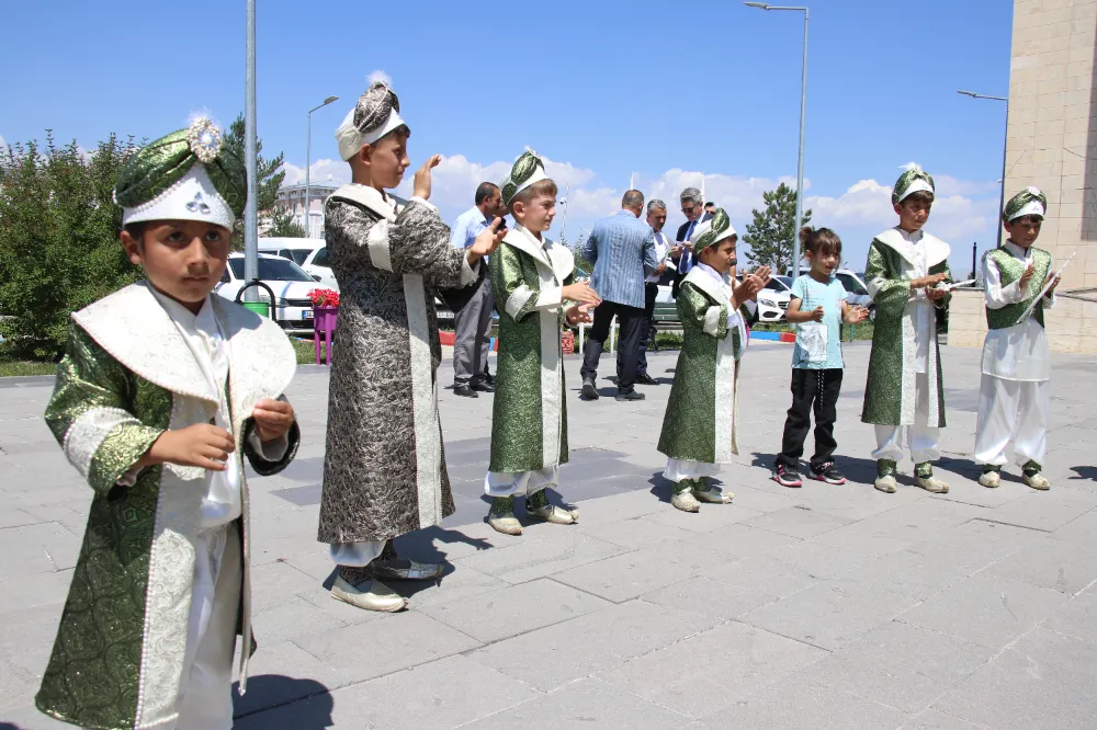 BAŞSAVCILIKÇA SÜNNET ETTİRİLEN HÜKÜMLÜ ÇOCUKLARI ETKİNLİKLERLE EĞLENDİ