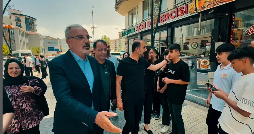 HDP Ağrı Milletvekili Sırrı Sakık ve HDP Yönetimi, Kurban Bayramı Kutlamalarına Katıldı