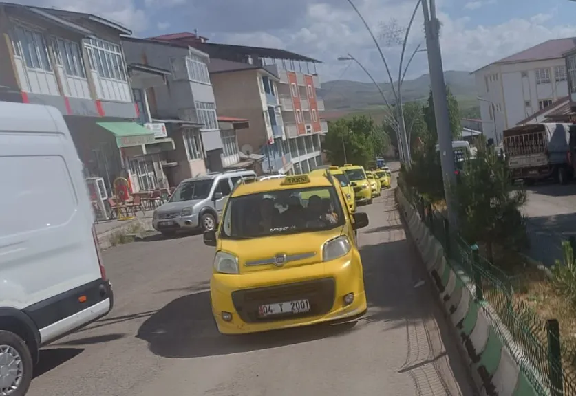 Taşlıçay’da Artık Resmi Taksi Hizmeti Başladı