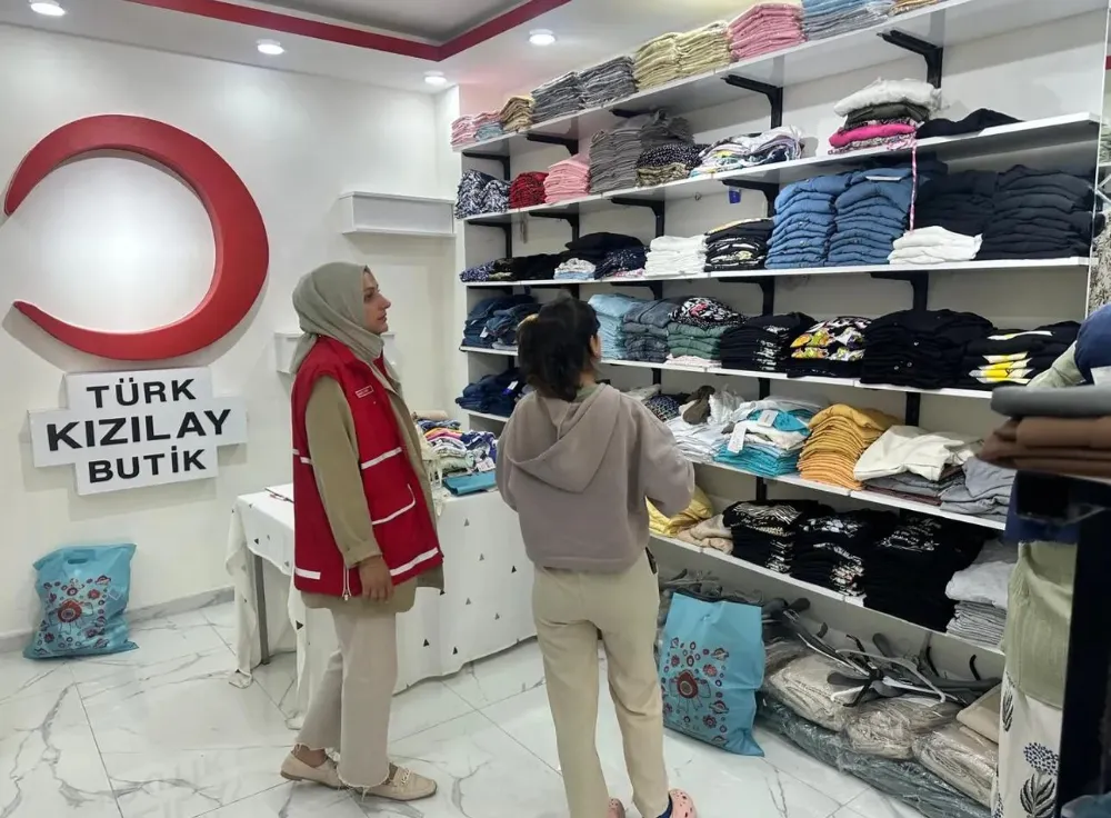 Doğubayazıt Kızılay Butik’ten Üniversite Öğrencilerine Giyim Desteği
