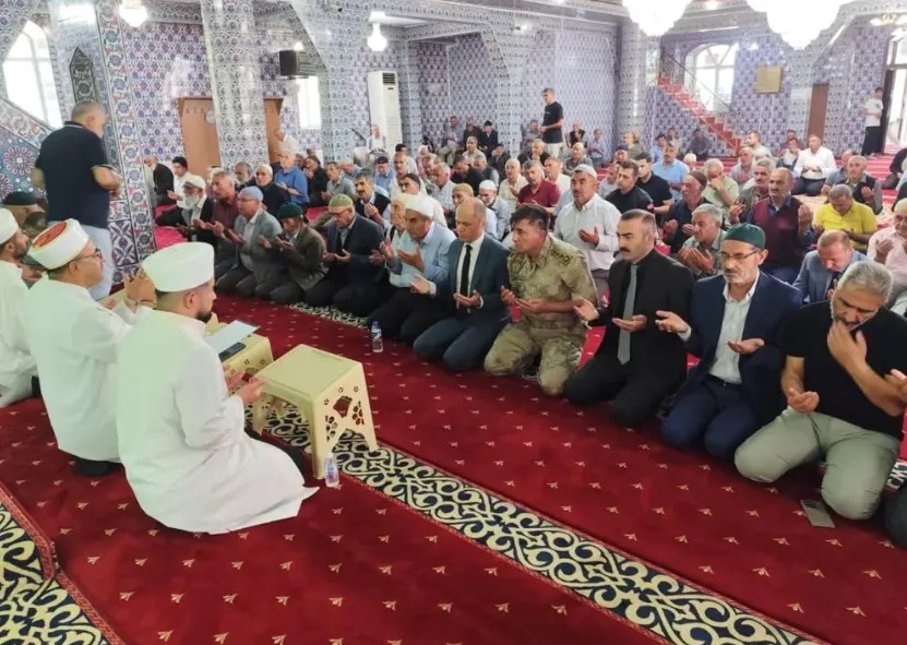 Doğubayazıt’ta 15 Temmuz Şehitleri Anısına Mevlid ve Dua Programı Düzenlendi
