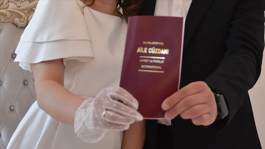 Evlenecek gençlere indirim desteği sağlayan firma sayısı artıyor
