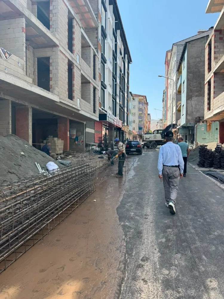 BELEDİYENİN ALIN TERİ ŞANTİYE TOZUNA KARIŞIYOR