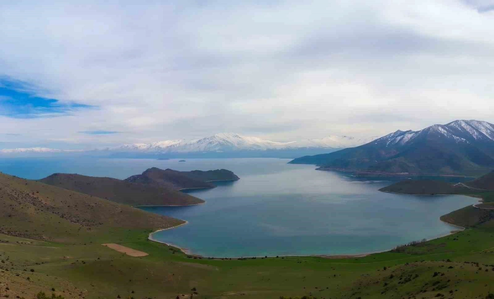 Van Gölü’nün eşsiz güzelliği Deveboynu Yarımadası ‘Milli Park’ ilan edildi