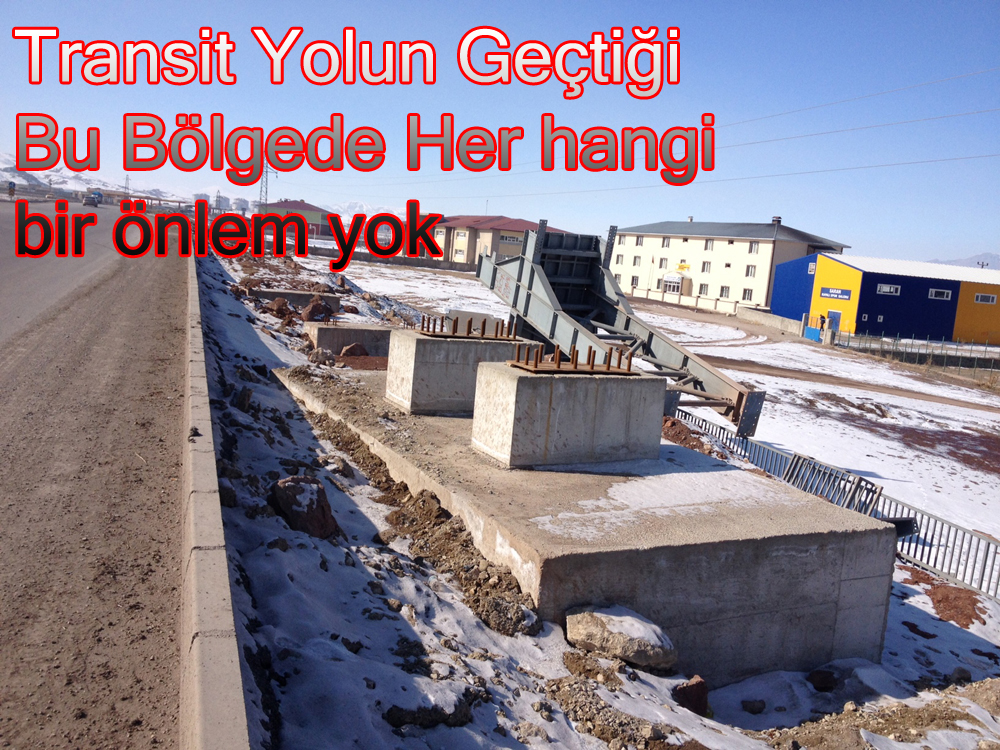 DOĞUBAYAZIT`IN  GİRİŞİNDE TRAFİK YEHLİKESİ