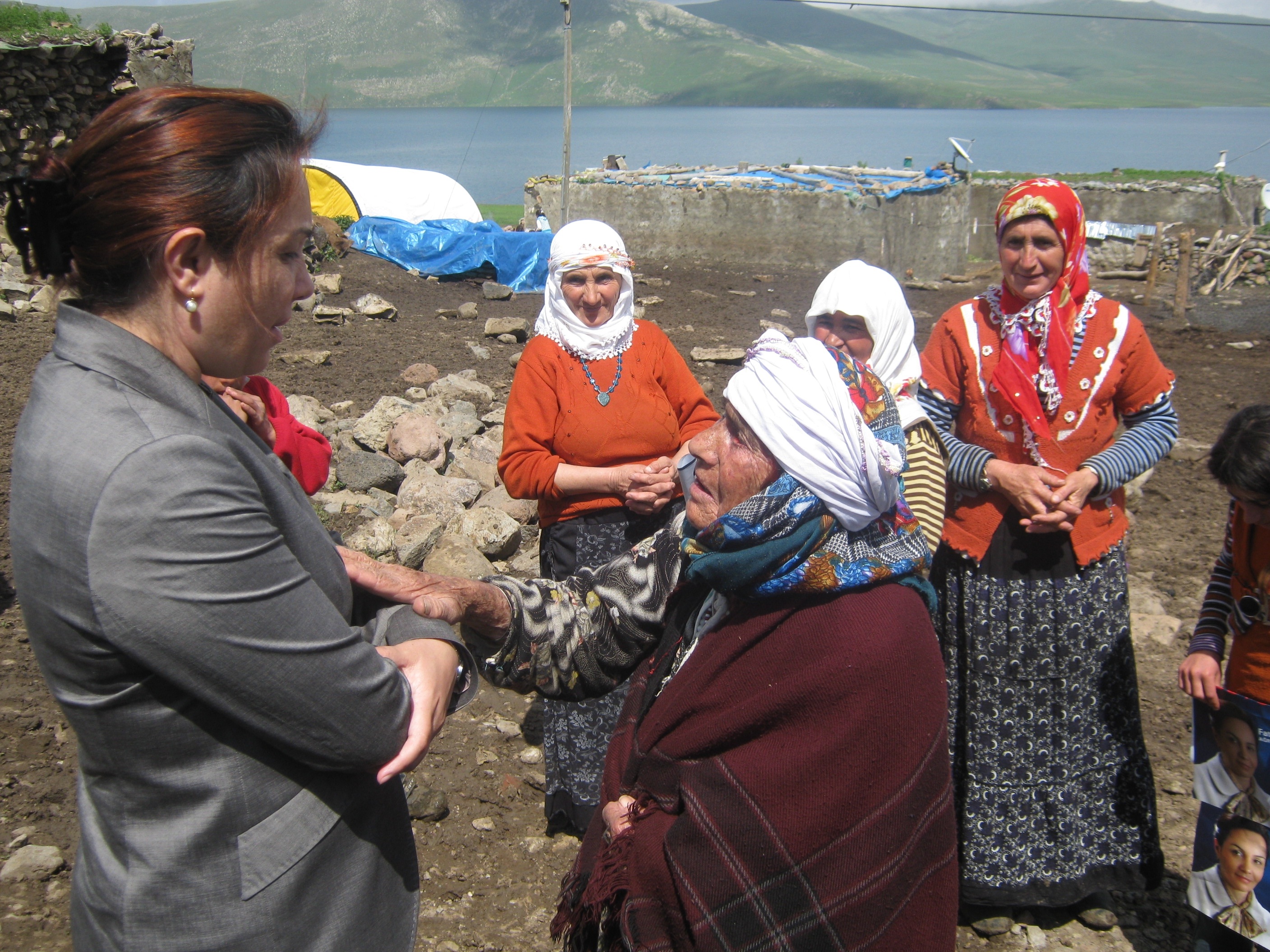 AK PARTİ AĞRI MİLLLETVEKİLİ SALMAN`DAN BASIN BAYRAMI MESAJI